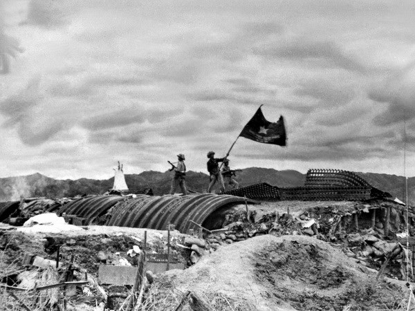 Press conference to commemorate Dien Bien Phu victory in Algeria